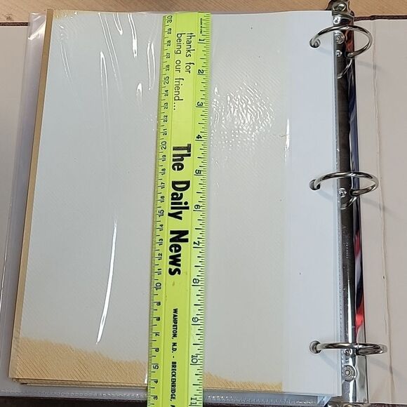 2 large photo albums with self stick/magnetic sleeves - Picture 9 of 14